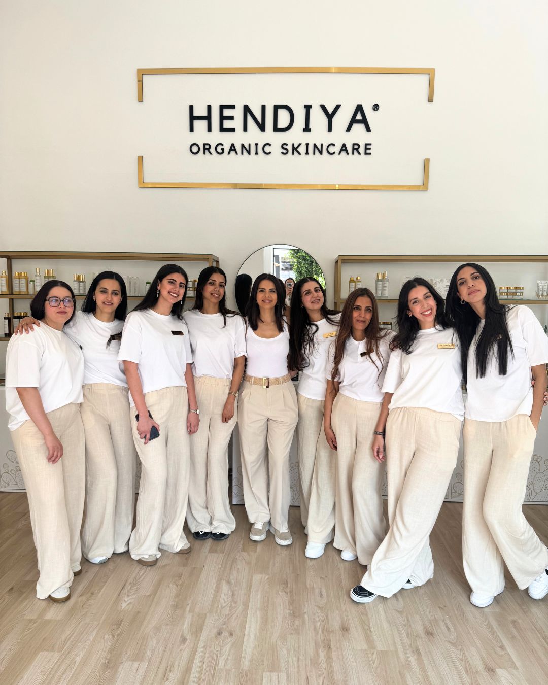 L'équipe Hendiya, marque de skincare bio marocaine portée par des femmes